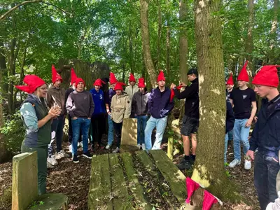 Van klaslokaal naar Kabouterpad: leerlingen Agnieten College Zwartsluis zien eigen werk terug in Ossenzijl